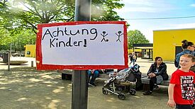 Webseite des Projekts  „Achtung spielende Kinder“. Bild: Stadtgeschichten e.V.