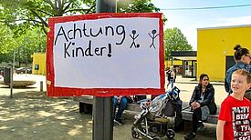 Webseite des Projekts  „Achtung spielende Kinder“. Bild: Stadtgeschichten e.V.