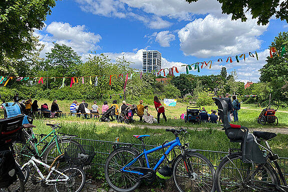 Die Kultursonntage vom Theater „lunaelaltro“ starteten bei bestem Wetter. (Bild: QM Germaniagarten)