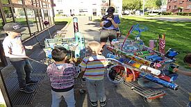 Neue Musikinstrumente, gebaut aus Einkaufswagen. Bild: QM Hellersdorfer Promenade