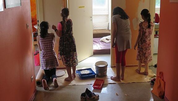 Unter dem Titel „Wunschräume“ wurden gemeinsam mit den Kindern und Jugendlichen die Räume und Dachterrasse der Jugendfreizeiteinrichtung Hussitenstraße neu gestaltet Bild: Simone Häckel