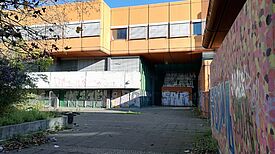 Das war einst der Haupteingang des Diesterweg-Gymnasiums. Foto: Dominique Hensel