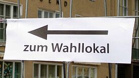 Im Bezirk Mitte öffnen rund 20 Wahllokale zu einer symbolischen Wahl. Bild: Andrei Schnell 