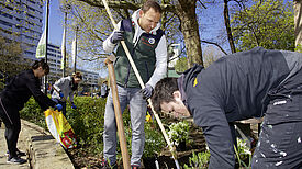 Die "wirBERLIN" Aktion am Olof-Palme-Platz am 29.04.2016 Foto: Joachim Donath