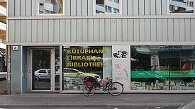 Ein erweitertes Angebot kann die Bibliothek zu einem Begegnungsort im Kiez machen. Bild: QM Zentrum Kreuzberg/Oranienstraße