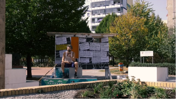Sascha Schneider vom Projekt „FREIRAUM gestalten“. Foto: Filmausschnitt aus dem Kurzfilm „Kosmos Berlin“/QM Kosmosviertel