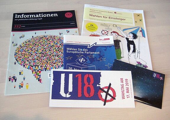 Materialen zur U18-Jugendwahl. Bild: Dominique Hensel
