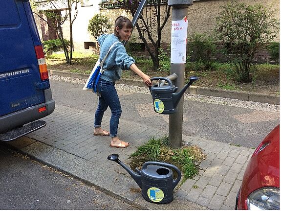 Die Kiezbewohnerinnen- und bewohner sollten mit der Aktion #soldinerkiezgiesst dazu angeregt werden, mit Hilfe von Notwasserpumpen die Bäume im Soldiner Kiez mit Wasser zu versorgen. (Bild: Ana Martin Yuste)
