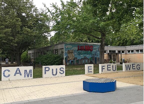 Das Bezirksamt Neukölln entwickelt mit seinen Partnern das Projekt „Campus Efeuweg“ als vernetzte Bildungs- und Freizeitlandschaft in der südlichen Gropiusstadt. (Bild: Undine Ungethüm)