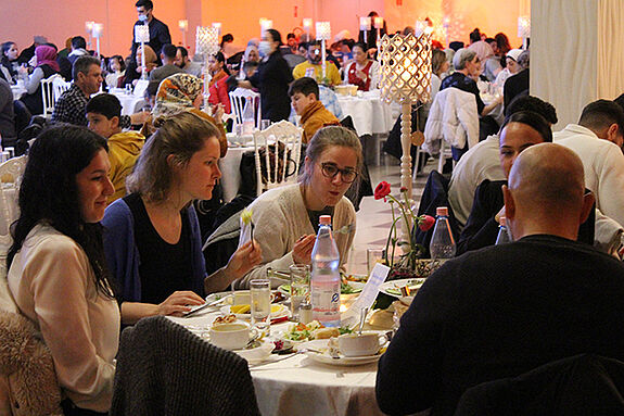 Etwa 400 Gäste feierten im Gloria Event Center. (Bild: QM Mehringplatz)