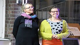 Die Moderatorinnen Beatrice Siegert (QM Moabit West) und Esther Klobe-Weihmann (Moabiter Ratschlag e.V.). Bild: Kerstin Heinze / GB