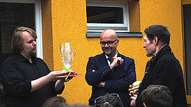 Verleihung "Goldener Schiller": Der erste Preis geht an Reinhard Stöckerl. Bild: Büro Felgentreu