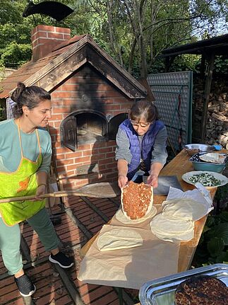 Beim letzten Termin im Oktober wurden türkische und arabische Spezialitäten gebacken. (Bild: QM Rixdorf)