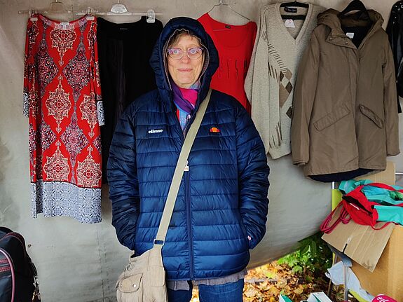 Warm angezogen und mit guter Laune: So lässt es sich trödeln. (Bild: Birgit Leiß)