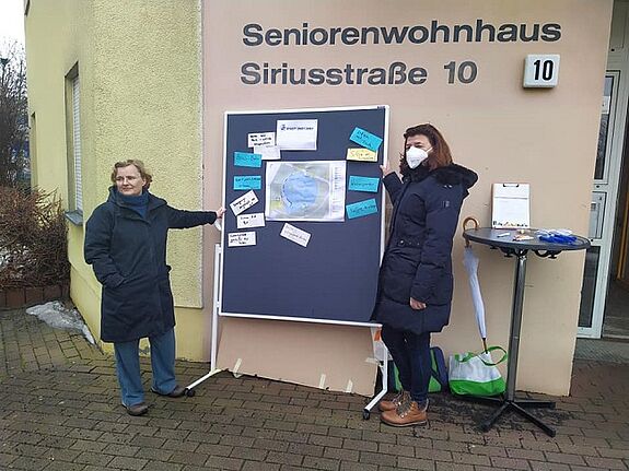 Am Seniorenwohnhaus in der Siriusstraße 10 wurden die ersten Ideen für eine Umgestaltung gesammelt. Foto: Joachim Schmidt