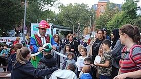 Beim diesjährigen Perlenkiezfest gab es Angebote für Groß und Klein. Foto: SmArt