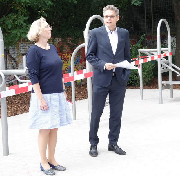 Städträtin Christiane Heiß und Stadtrat Jörn Oltmann bei der Eröffnung am 15. Juni 2018. Foto: Eva Schuh