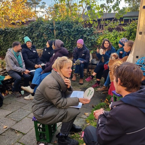 Bei einem Workshop lernten die Teilnehmen Spannendes über „Permakulturelles Gärtnern“. (Bild: Birgit Leiß)