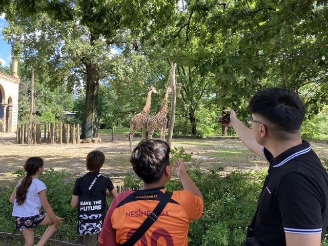 Bei dem Ausflug in den Zoo erlebten die Kinder und Jugendlichen die verschiedenen Tiere. (Bild: Stephanus-Stiftung)
