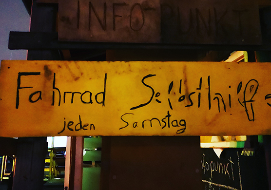 Jeden Samstag öffnet die Fahrradselbsthilfewerkstatt von 12 bis 18 Uhr. Bild: FSW Mehringplatz